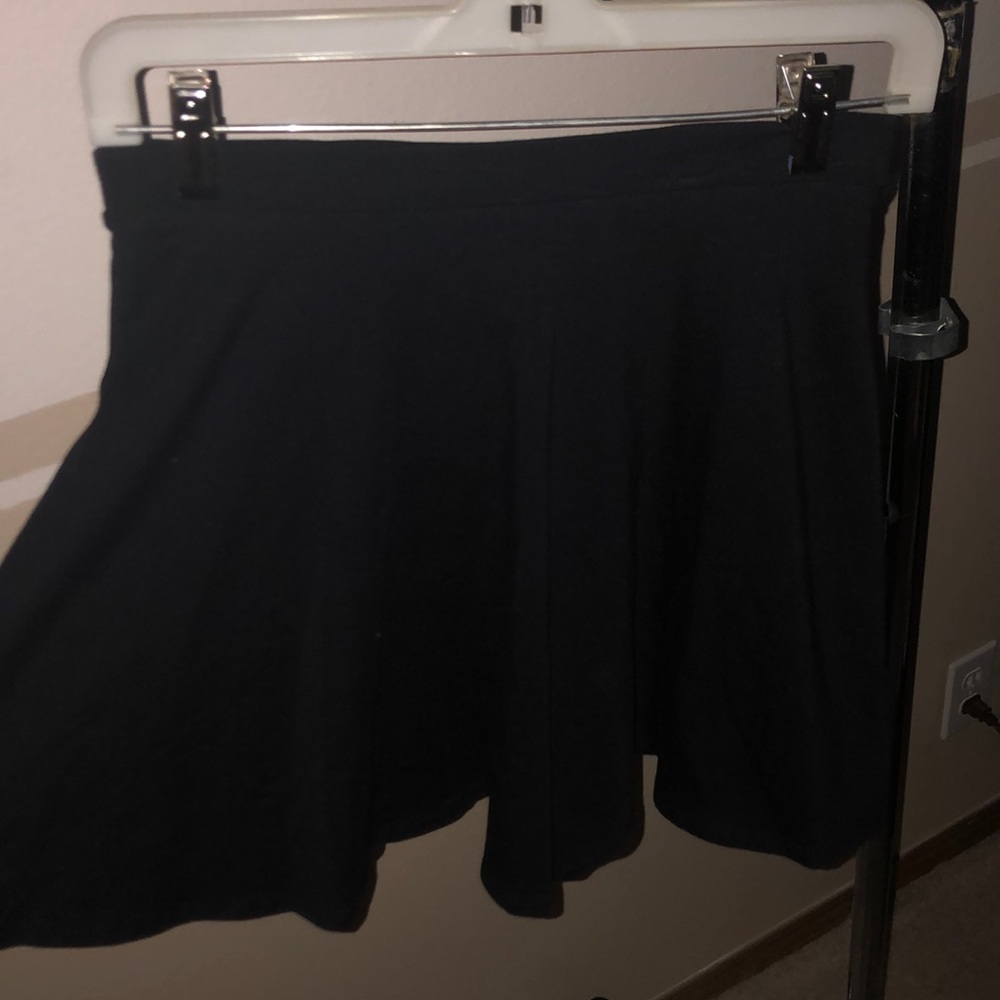 Black circle/skater skirt